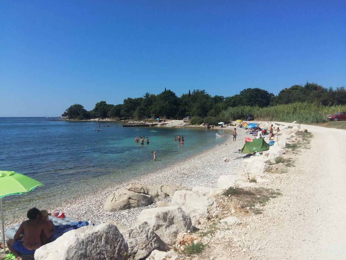 App Karmen With Free Parkig Διαμέρισμα Πόρετς Δωμάτιο φωτογραφία